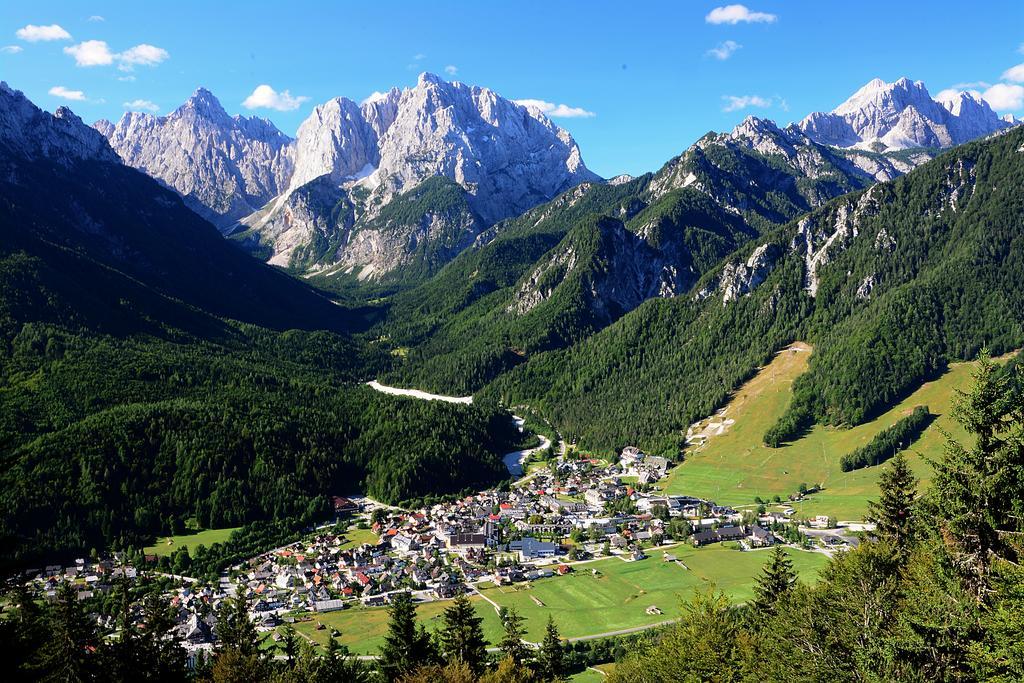 Apartment Mojstrovka With Terrace In City Center Kranjska Gora Δωμάτιο φωτογραφία