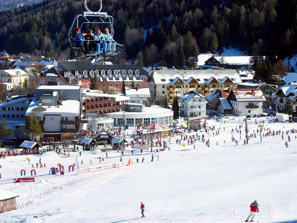 Apartment Mojstrovka With Terrace In City Center Kranjska Gora Δωμάτιο φωτογραφία